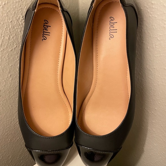 Abella Shoes - Abella black flats